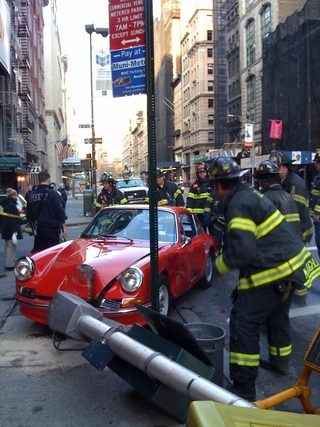 Illustration for article titled I'm the Santa who crashed my vintage Porsche on Christmas in New York City